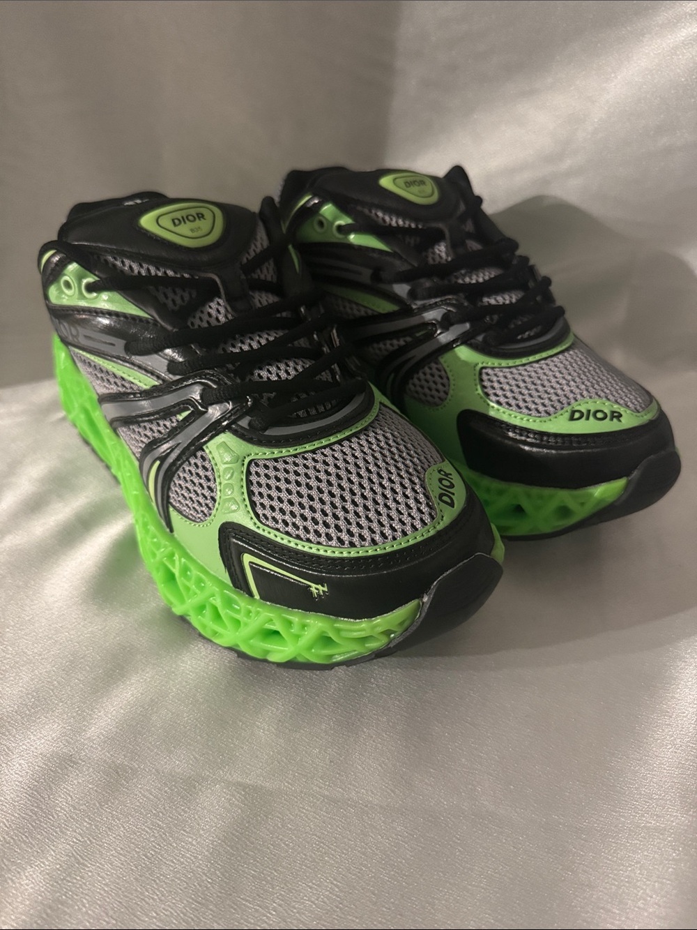 Dior B35 NXXT Sneaker, featuring-technical mesh upper/Neon Green/Black!🔥New! 9.5 - Picture 5 of 13